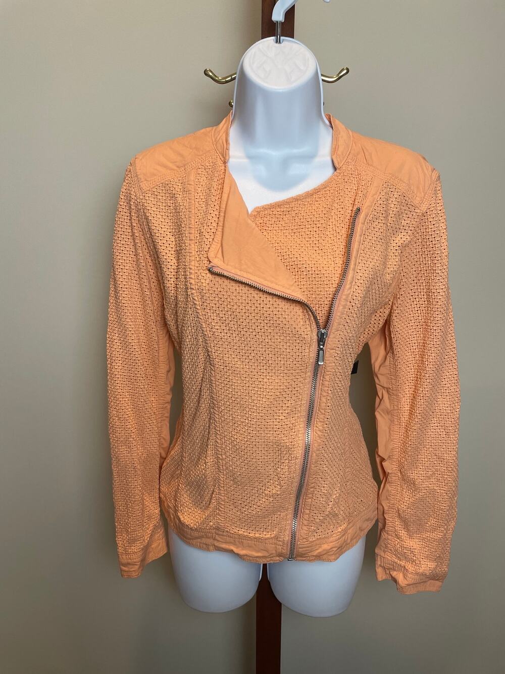 Chico’s Size 1 (US M) Coral Lightweight Asymmetrical Zip Jacket Blazer